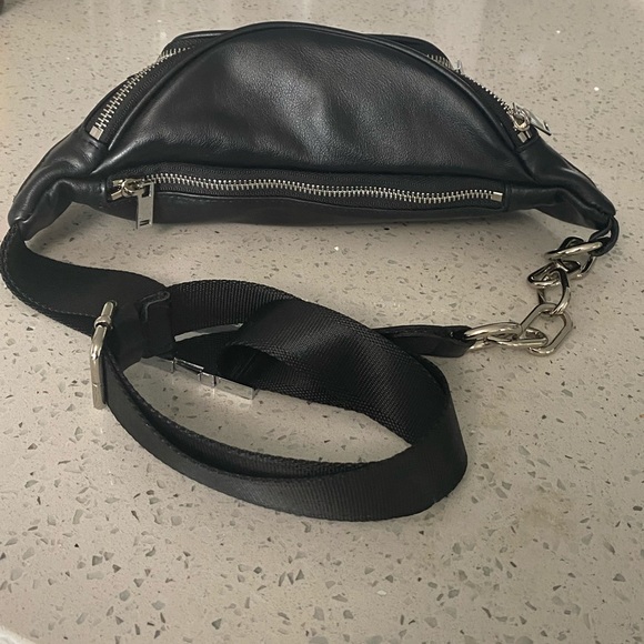 【SOLD】Gorgeous Bag - Picture 2 of 4